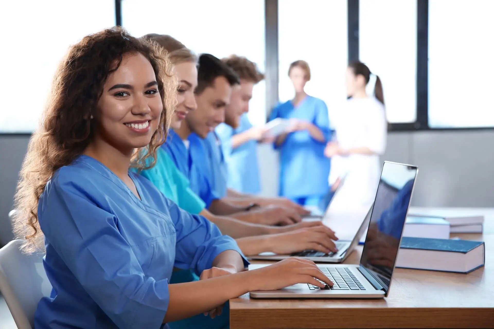 Online Vs. In-Person Phlebotomy Classes