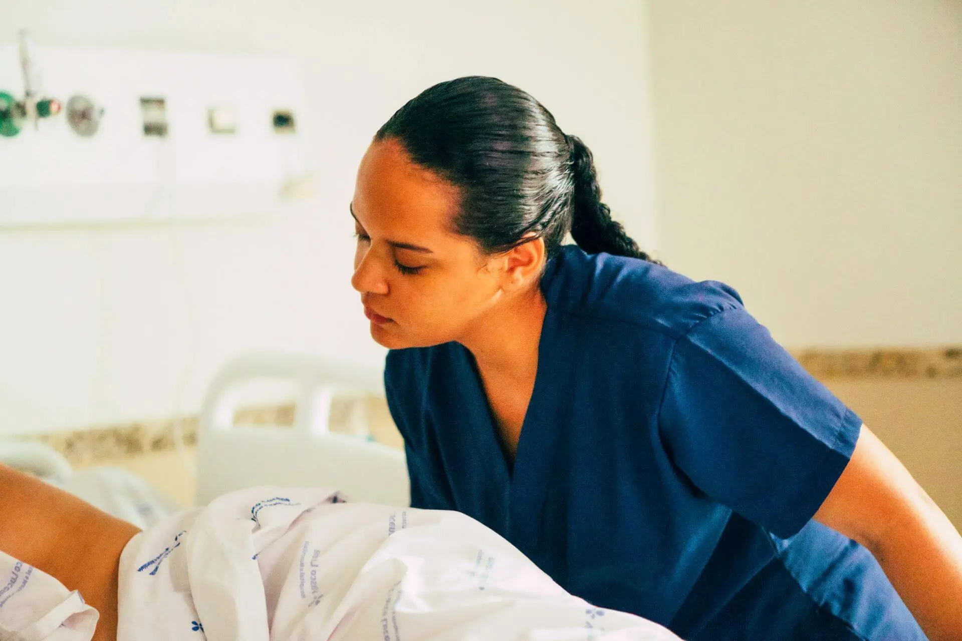 Experts Answer: Clinical Medical Assistant vs. Medical Administrative Assistant